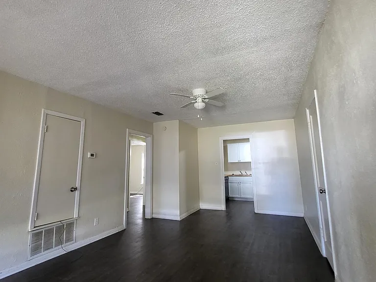 1106 Williamson Dr — Photo 5