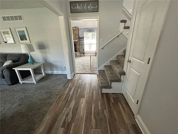 5th image of 5126 Briarwood Ln