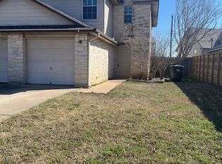 1105 Christopher Ave APT B, Round Rock, TX 78681