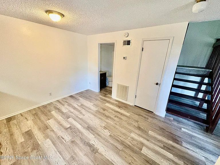 8789 Live Oak Ct — Photo 7