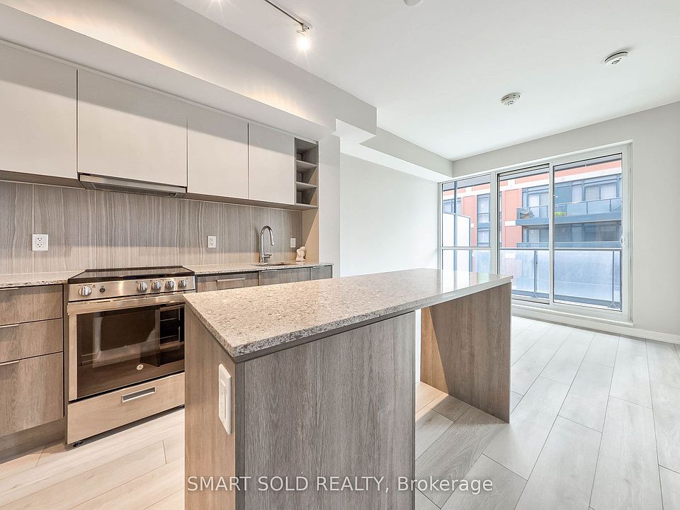 1st image of 31 Tippett Rd #833
