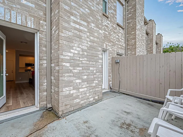 8077 El Mundo St #8077 — Photo 42