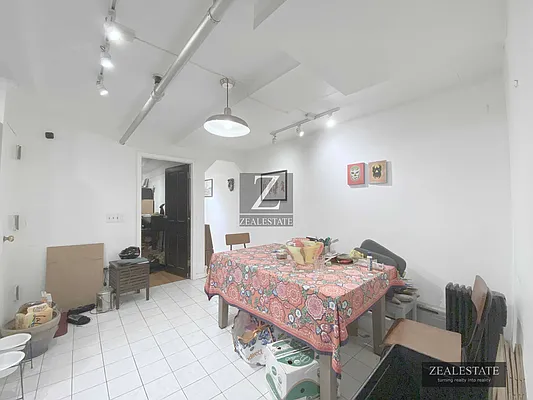 Rented by ZealEstate Group Inc | media 4