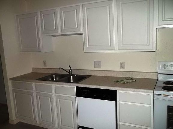 2nd image of 249 Legends Creek Pl