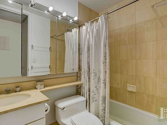 5th image of 215 W 95th St APT 15H