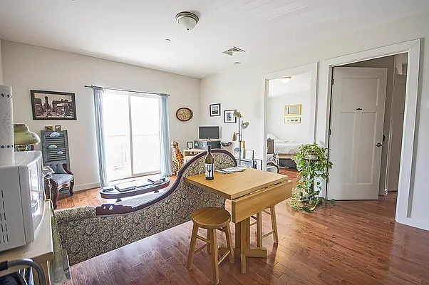 Rented by Level Group | media 1