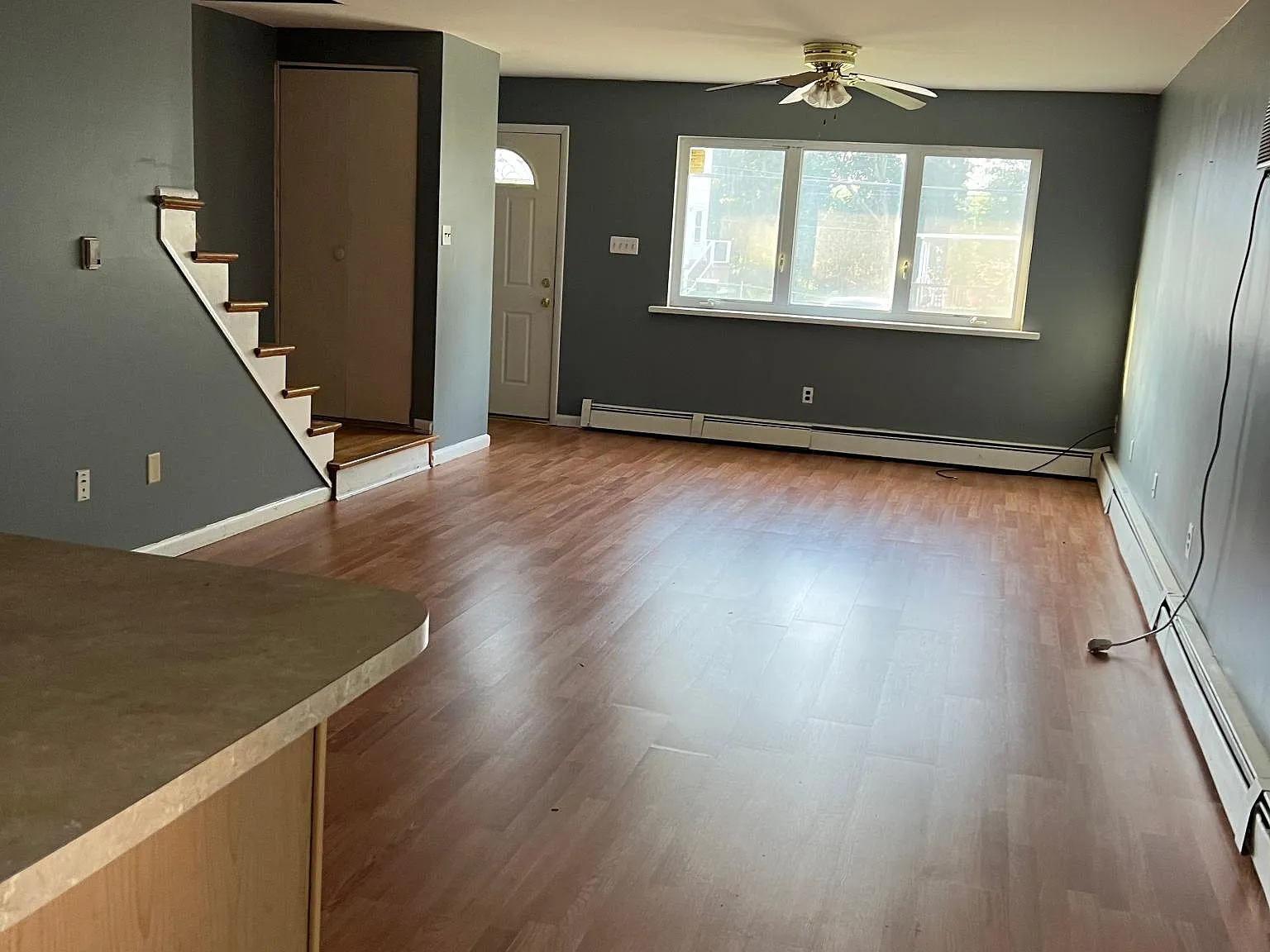 3 bed, 1224 sqft, $1,800 — Photo 2