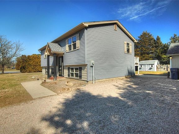 4th image of 145 Bedford Dr