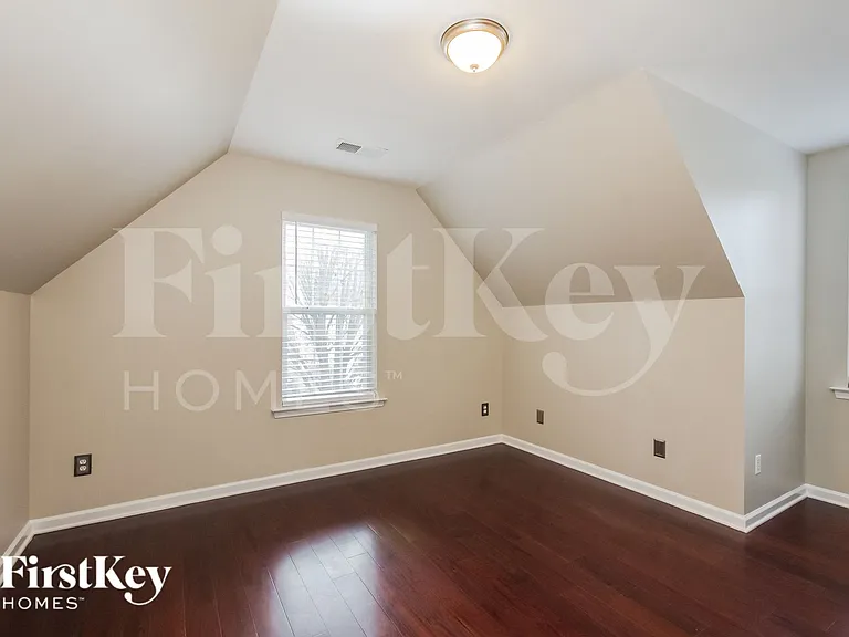 6214 Forest Pond Dr — Photo 12