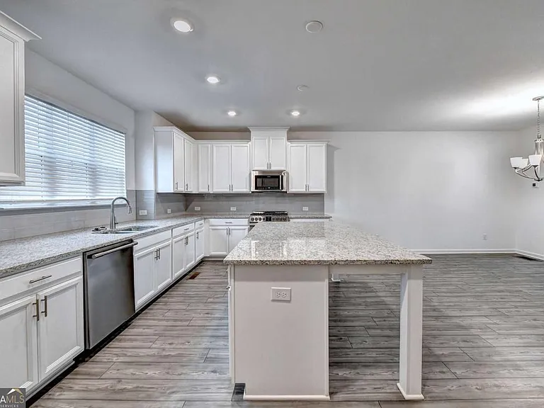 477 Danville Ave — Photo 21