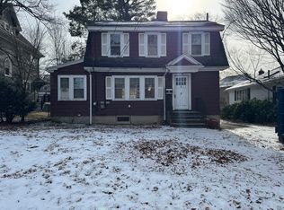 28 Samoset Rd, Newton, MA 02468