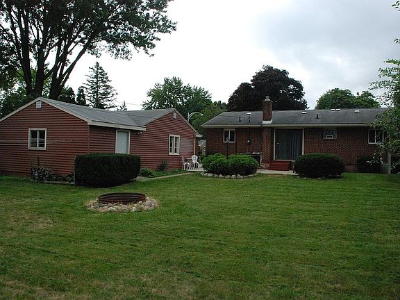 3rd image of 5786 Sutherland Dr