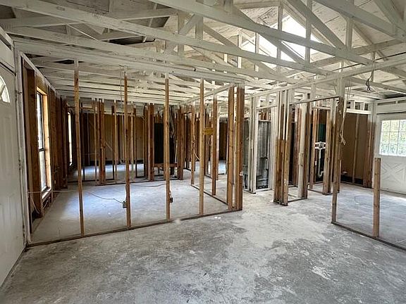 3rd image of 2344 Travis Road