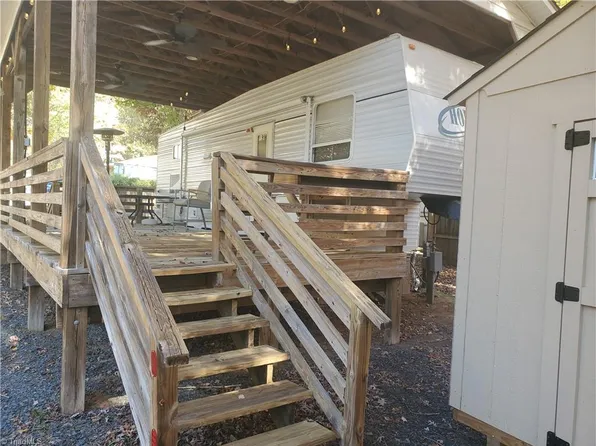 199 Roberts Ridge Rd, Mount Gilead, NC 27306