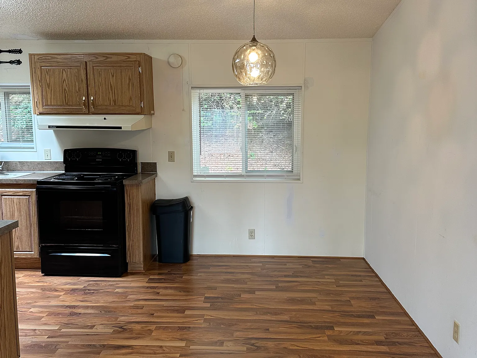 111 E Woodlane Dr — Photo 3