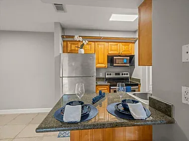 3 bed, 1175 sqft, $1,850 — Photo 2
