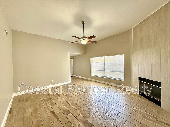 4th image of 7048 Hollowell Dr