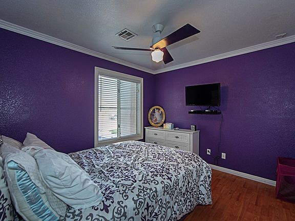3rd image of 5221 Evergreen Meadow Ave
