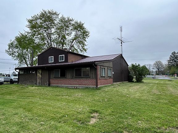 3rd image of 1702 Brentwood Dr