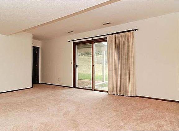 5th image of 200 Wentworth Avenue W
