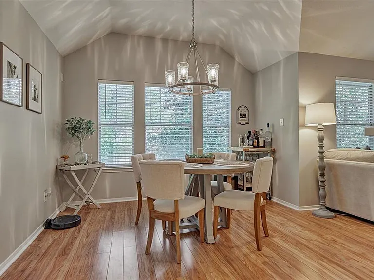 87 Woodlily Pl — Photo 16