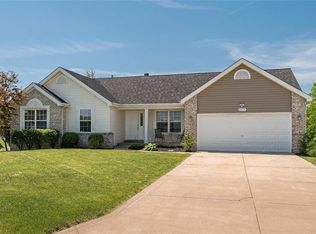 602 Green Tree Meadows Dr, Lake Saint Louis, MO 63367