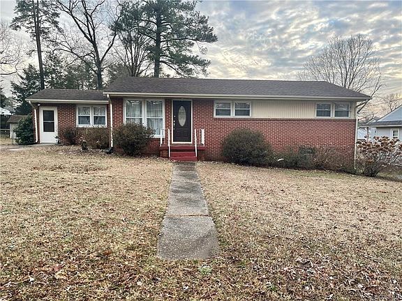 2nd image of 3304 Sherwood Ln