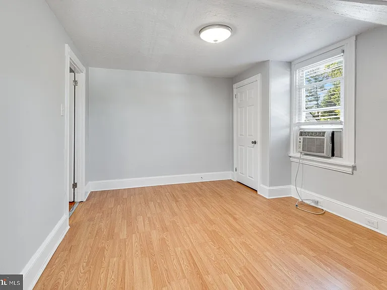 158 Montgomery Ave #3 — Photo 14