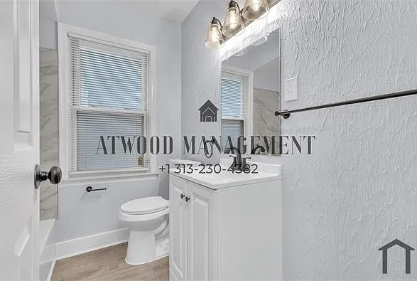 13500 Stahelin Ave — Photo 15