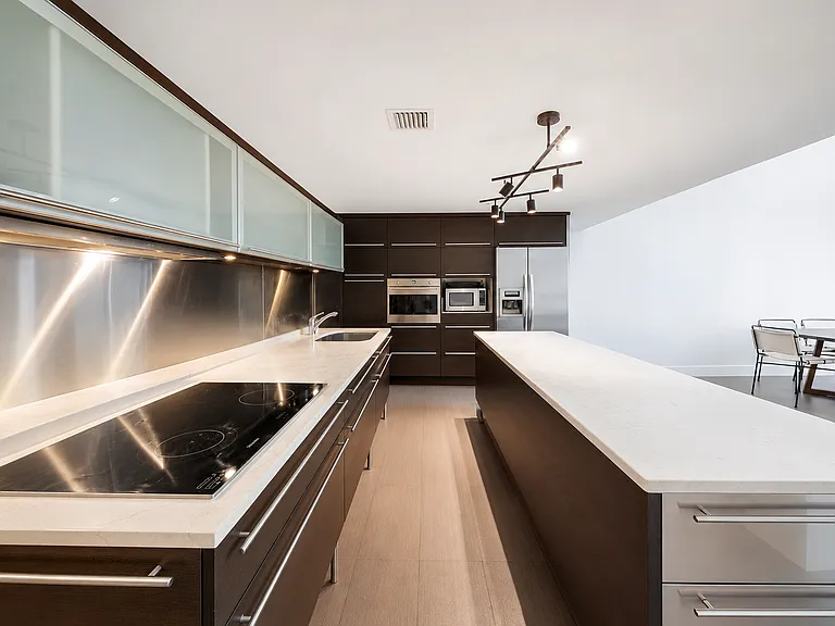 6000 Collins Ave #313 — Photo 10