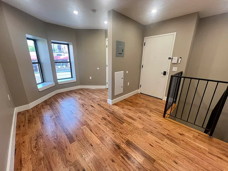 2909 Avenue D #1A — Photo 4