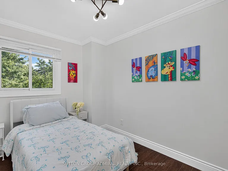 14 Mullis Cres — Photo 25
