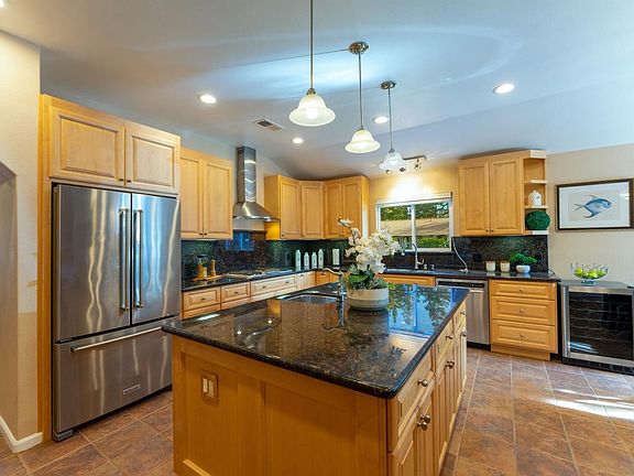 5th image of 401 Dardanelli Ln