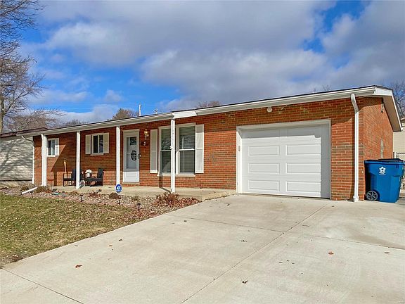 2nd image of 3 Holly Dr