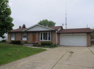 4167 Whispering Oak Dr, Flint, MI