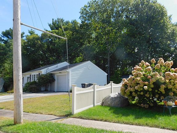 2nd image of 3 Mulberry Ct