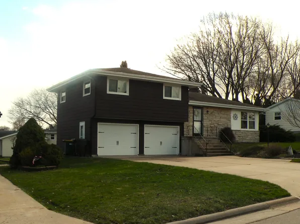 417 Murray Park Dr, Ripon, WI 54971