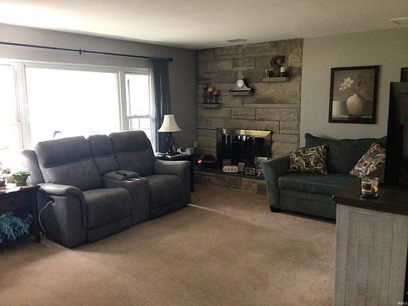 2nd image of 6717 Woodcrest Dr