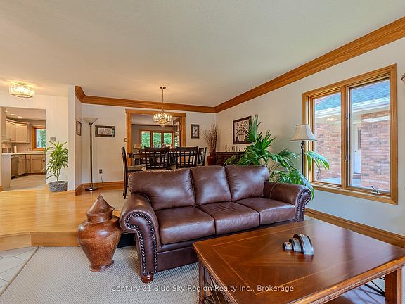 4th image of 107 Nottingham Dr