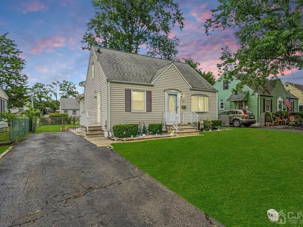 525 Lorraine Ave, Middlesex, NJ 08846