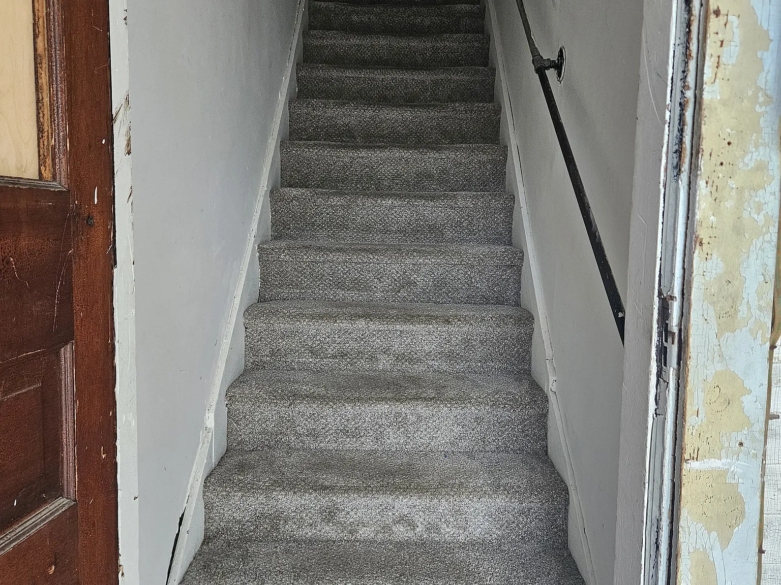 2 bed, 700 sqft, $765 — Photo 1
