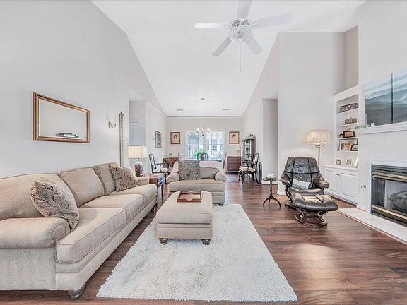 5th image of 1910 Haworth Cir