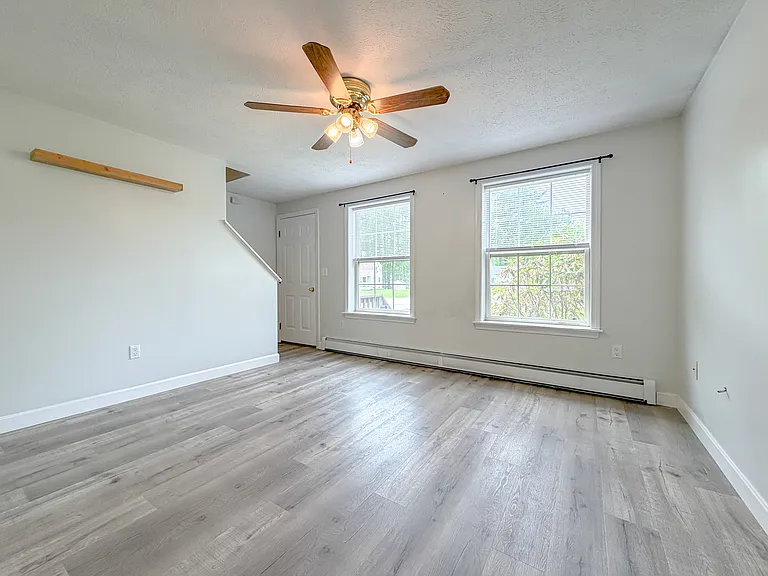 9 Dakota Dr — Photo 20