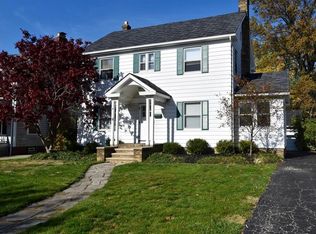 17704 Riverway Dr, Lakewood, OH