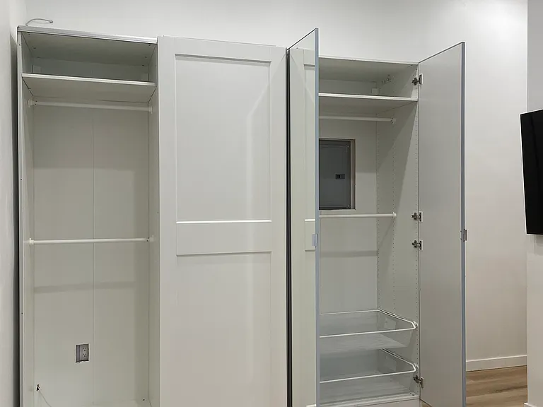 PAX closet system (19 pieces, 3 structural pieces, 2 drawers)