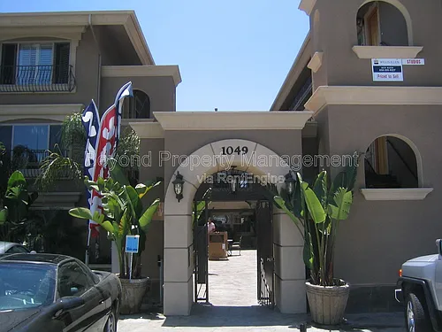 1049 Felspar St #32 Photo 1