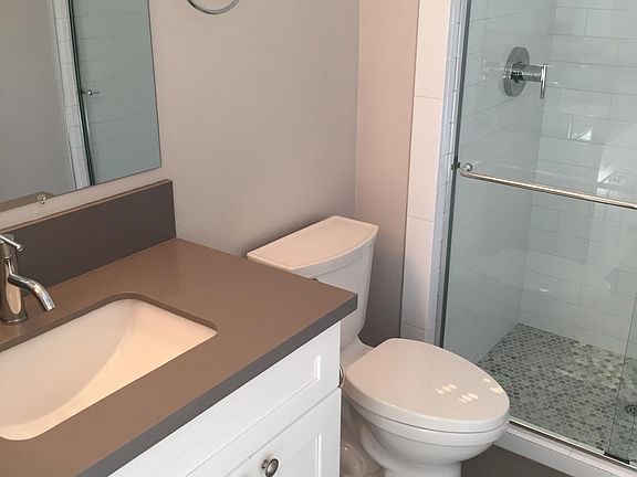 5th image of 1439 18th St APT 3