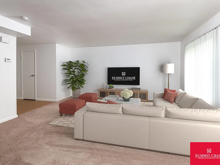 Summit Chase Townhomes and Apartment Homes — Photo 5