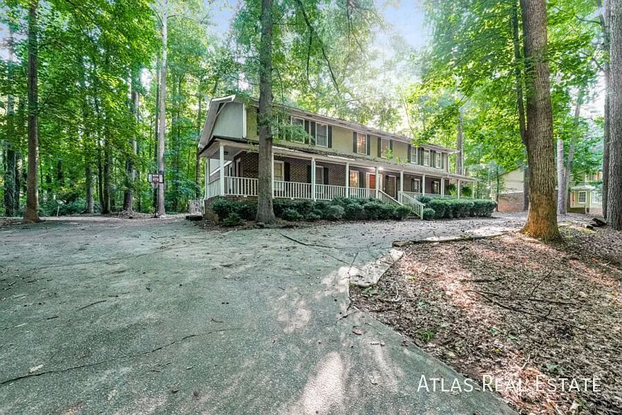 301 Highland Park Dr #301