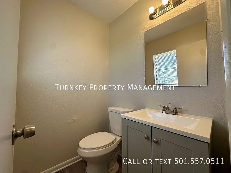 5913 Lyndell Dr — Photo 9